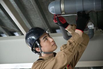 メインの管を取り付け